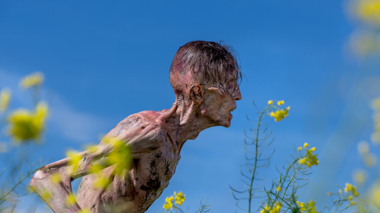 A skinny infected man in 28 Years Later