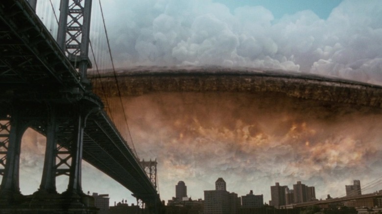 The alien spaceship emerging over New York City in Indepdendence Day