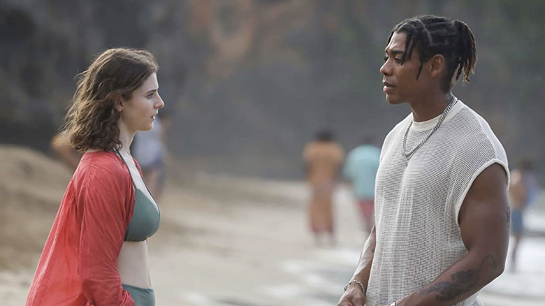 Maddox and Mid-Sized Sedan have a chat on the beach that makes you old in Old