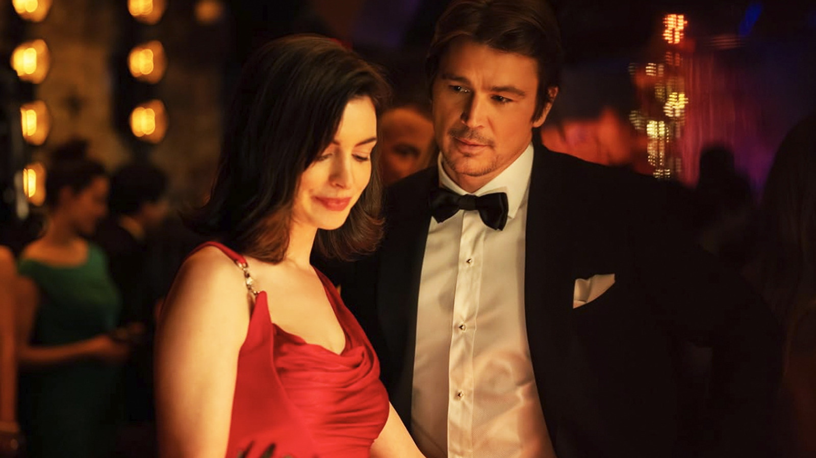 5 Best Movies To Watch After Anne Hathaway's Verity