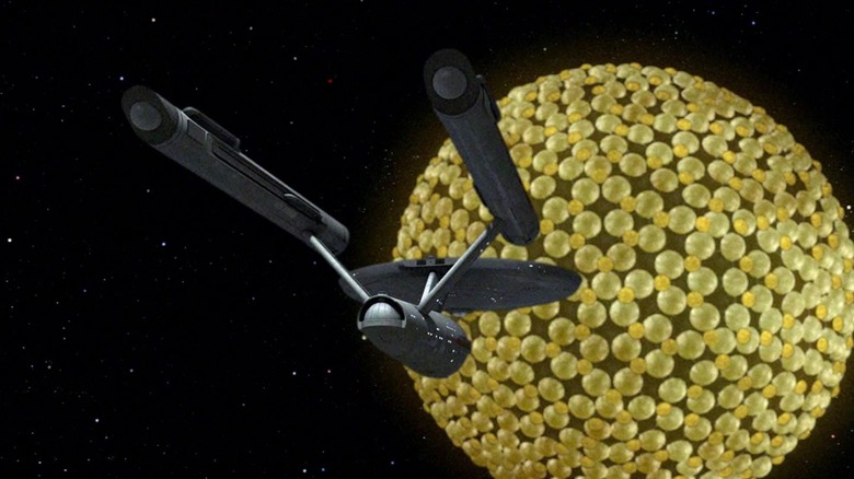 The Enterprise facing the Fesarius on Star Trek