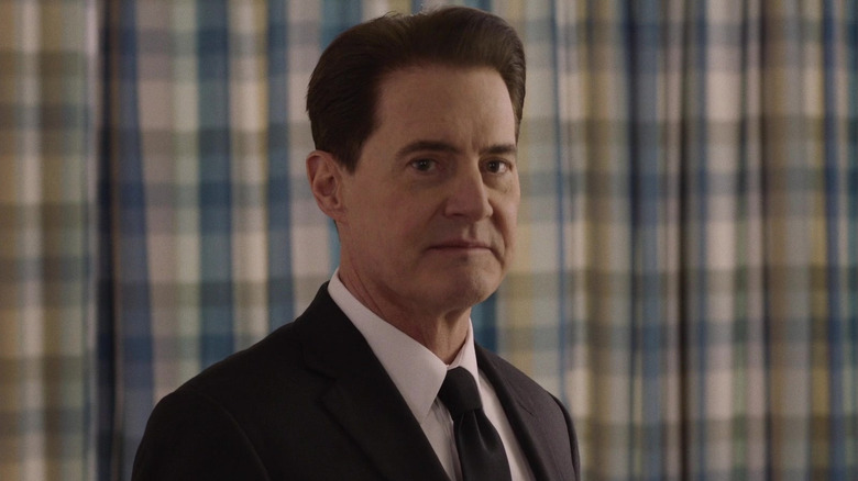 Dale Cooper saying 'I am the FBI' in Twin Peaks: The Return