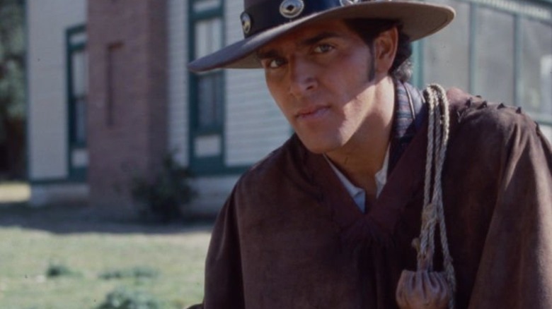 Sutton Hollister (J. Eddie Peck) peers into the camera in Wildside