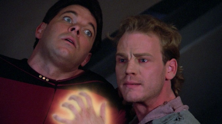 Riker being held hostage by a strung-out T'Jon on Star Trek: The Next Generation