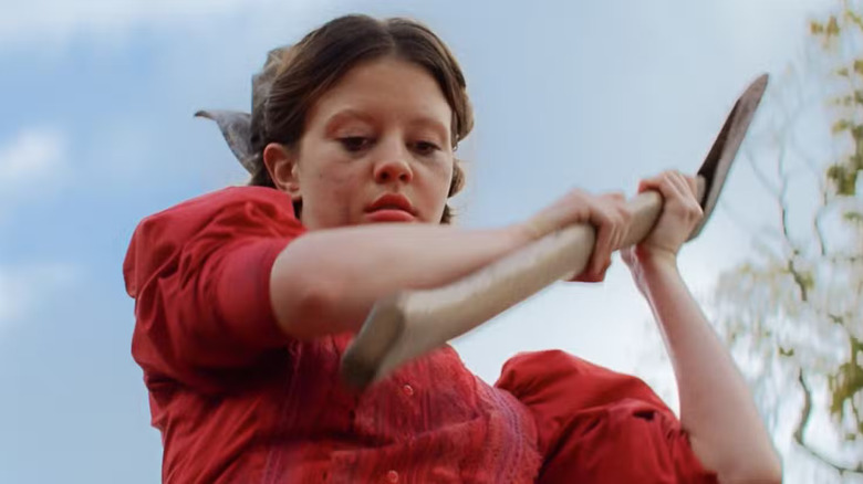 Pearl weilding an axe in Pearl