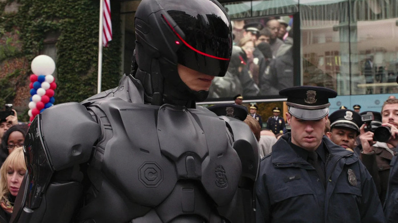 RoboCop in a crowd in RoboCop (2014)