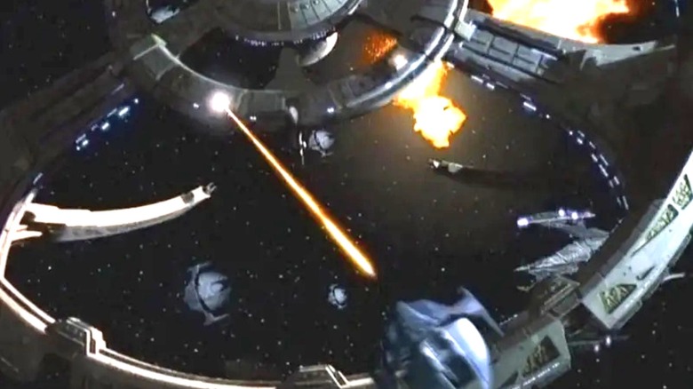 Star Trek: Deep Space Nine - Dominion ships attacking DS9