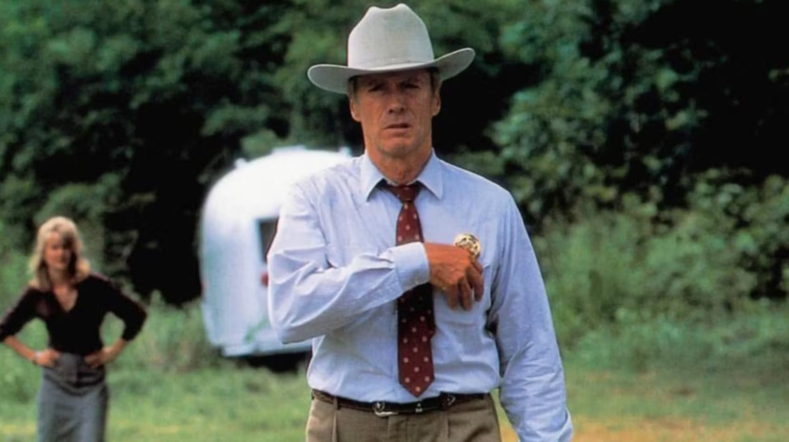 5 Underrated Clint Eastwood Movies Every Self-Proclaimed Fan Needs To Watch