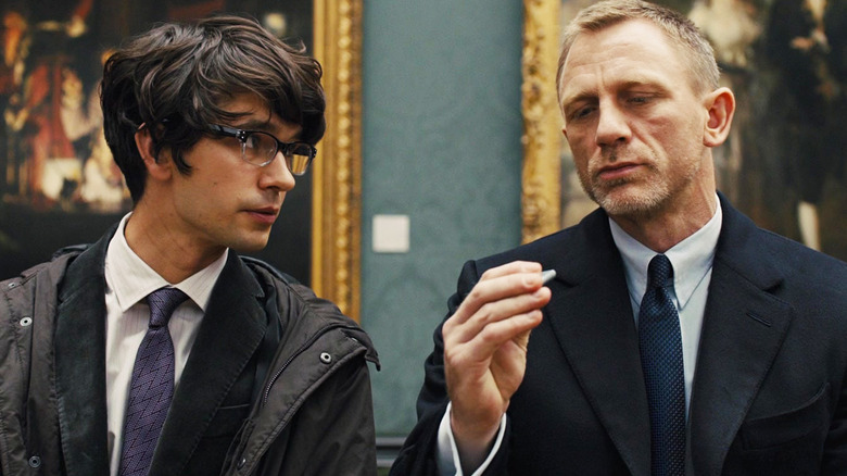 Daniel Craig's James Bond and Ben Whisaw's Q sit in the National Gallery in Skyfall