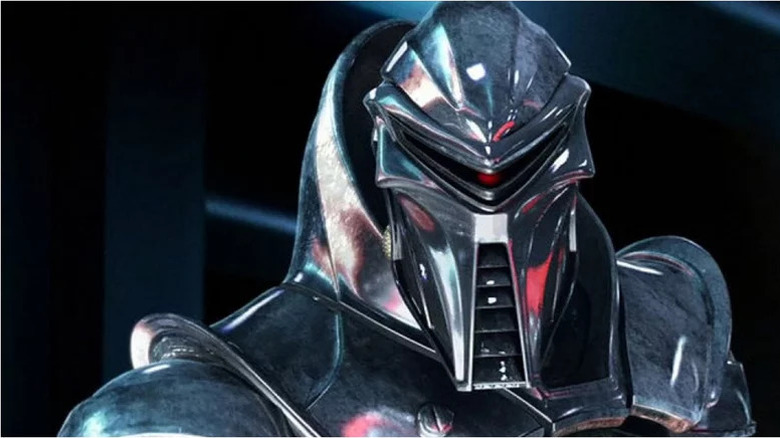 A Cylon stands menacingly in Battlestar Galactica (2003)