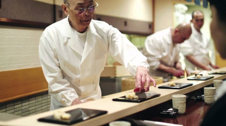 jiro preparing sushi