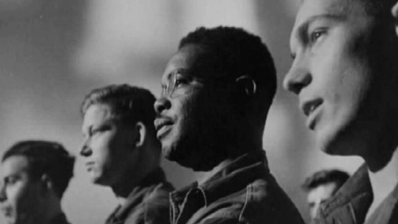 army veterans standing