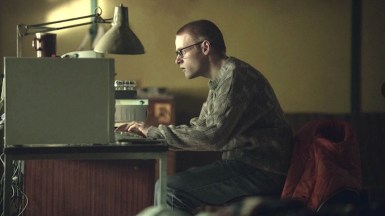 Black mirror, player, young Lewis on his computer