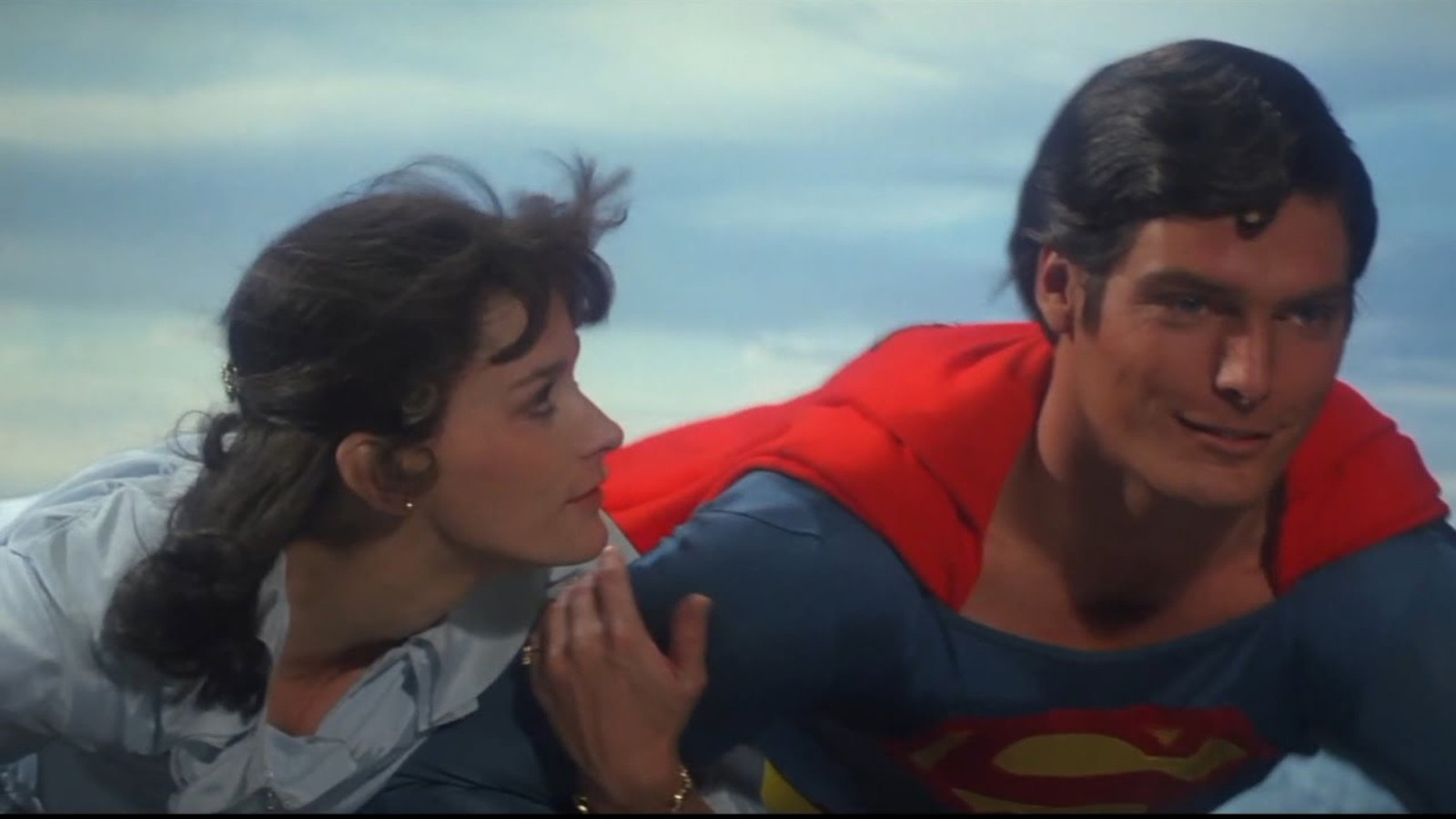 A Deleted Superman II Scene Had Lois Lane Pulling A Gun On Clark Kent