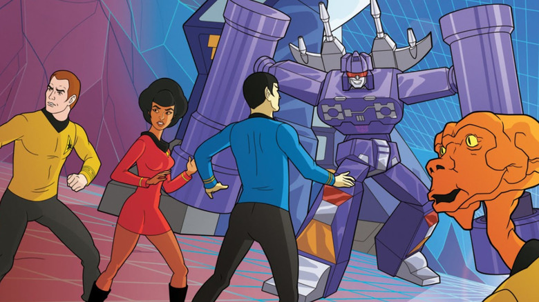 Star Trek vs Transformers comic: The Enterprise crew meet a Transformer
