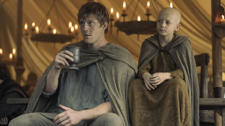 Peter Claffey's Dunk and Dexter Sol Ansell's Egg looking bemused on A Knight of the Seven Kingdoms