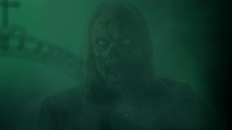 One of the ghostly lepers emerging from the mist in The Fog (2005)