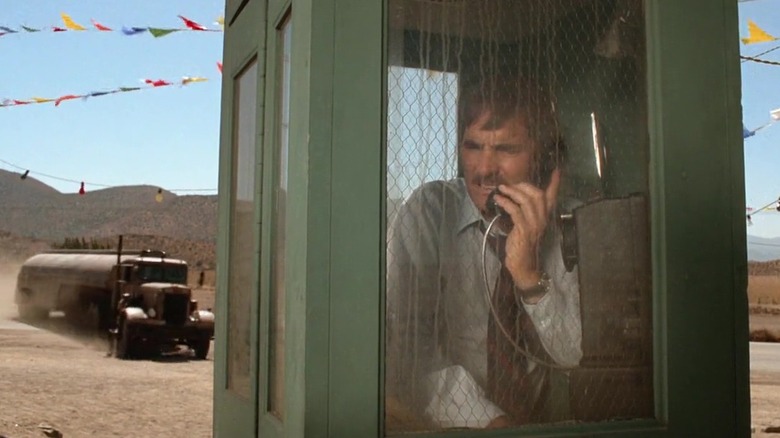 David Mann makes an emergency phone call in Duel