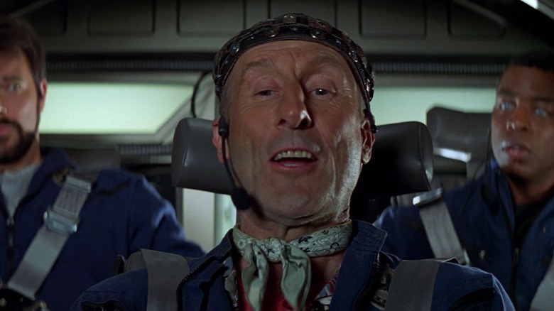 స్టార్ ట్రెక్‌లో ఫీనిక్స్ కాక్‌పిట్‌లో రైకర్, జెఫ్రామ్ కొక్రాన్ మరియు జియోర్డి: మొదటి సంప్రదింపు