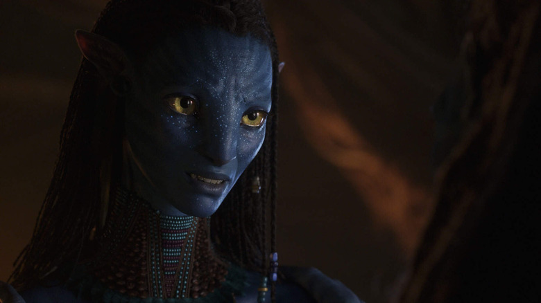 Neytiti talking to someone in Avatar: The Way of Water