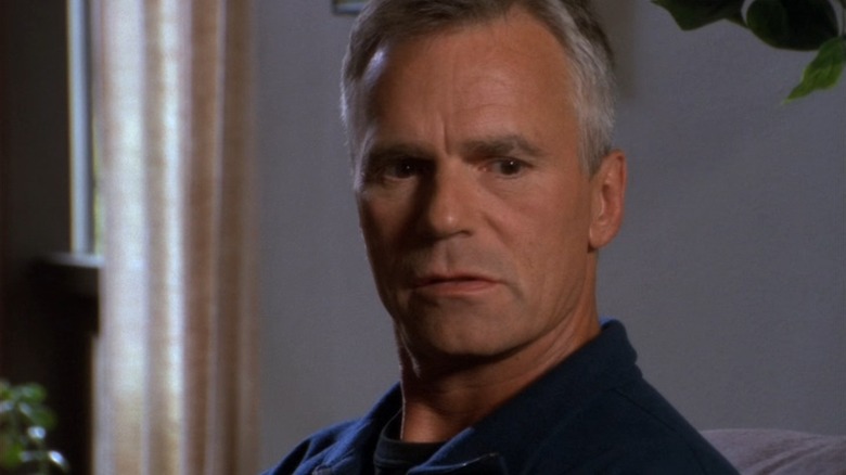 Richard Dean Anderson as Jack O'Neill looking concerned in Stargate SG-1