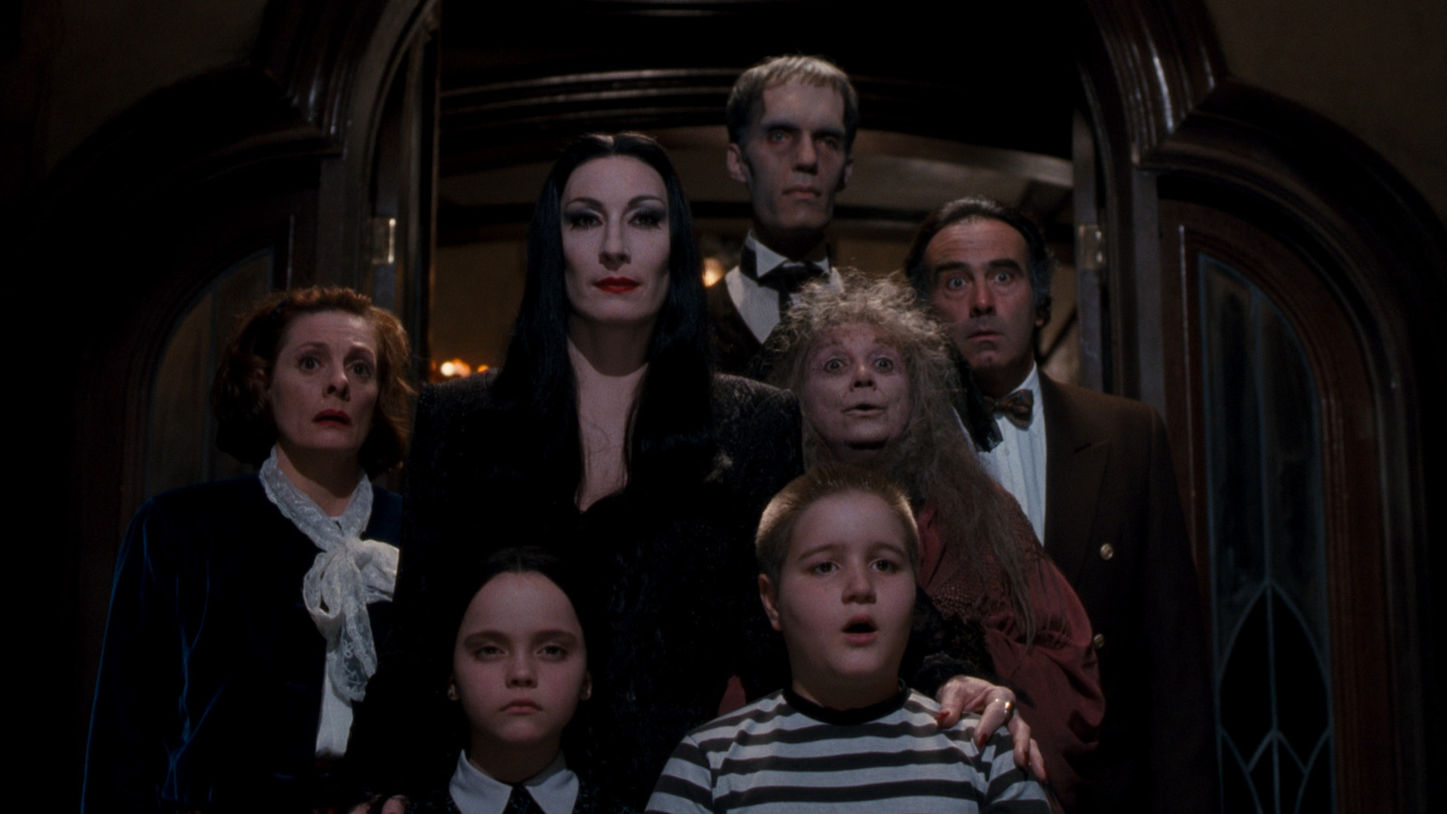 A Studio Exec Took A Risk That Saved 1991's Addams Family From Utter ...
