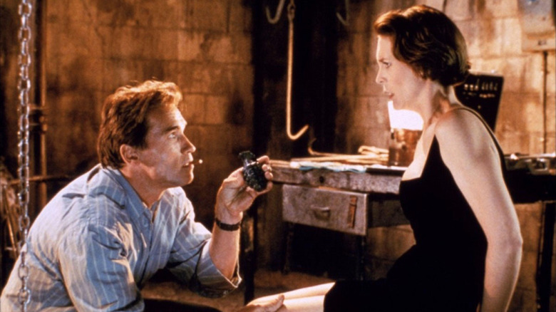 Arnold Schwarzenegger and Jamie Lee Curtis in True Lies
