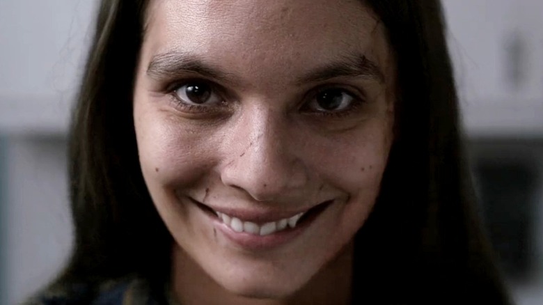 Caitlin Stasey, Smile