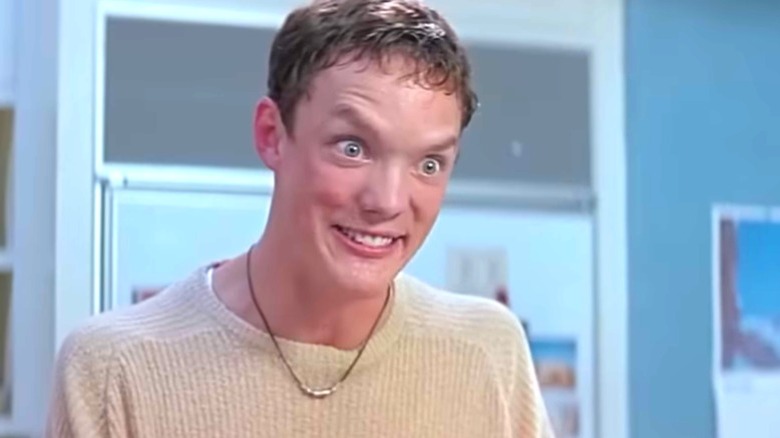 Scream, Matthew Lillard as Stu, menacingly smiling