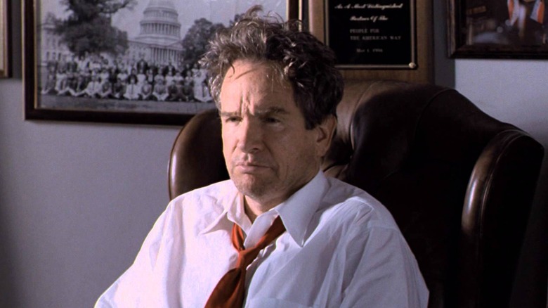 A disheveled Senator Jay Bulworth (Warren Beatty) sits in his office in Bulworth