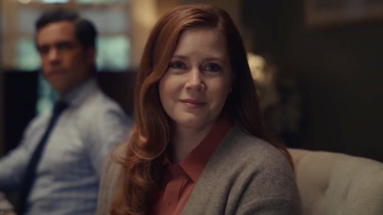 Amy Adams smiling as Cynthia in Dear Evan Hansen