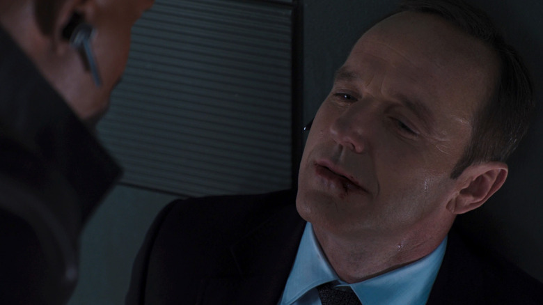 Agen Coulson (Clark Gregg) sekarat di The Avengers