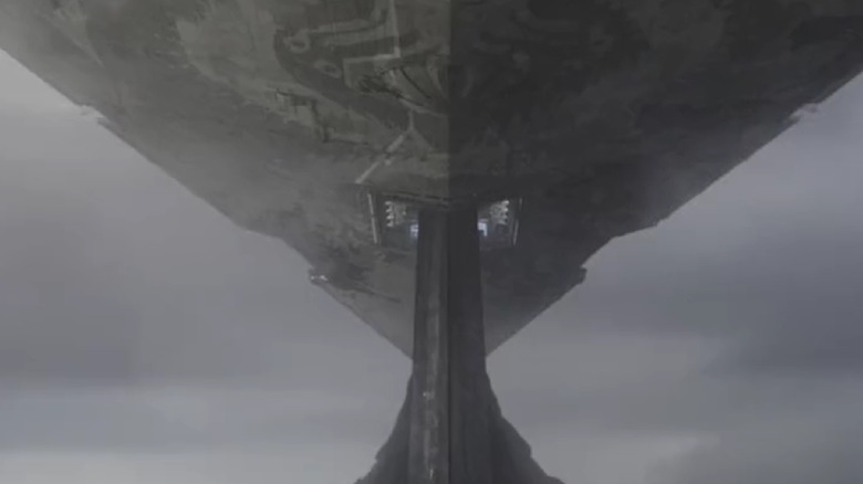 Thrawn's Star Destroyer prepares to depart