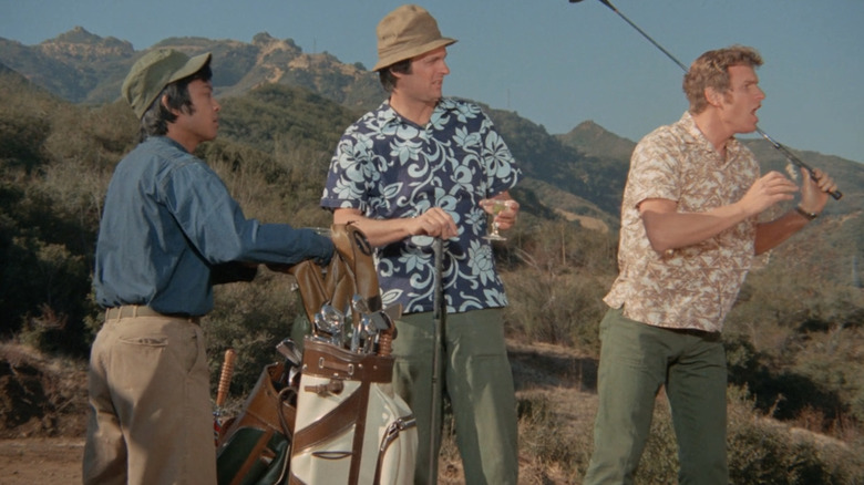 Wayne Rogers and Alan Alda in M*A*S*H
