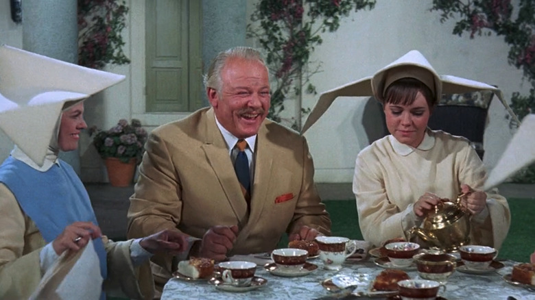 Alan Hale Jr.'s "Uncle" Reggie Overton Perkins its next to Sally Field's Sister Bertrille in The Flying Nun
