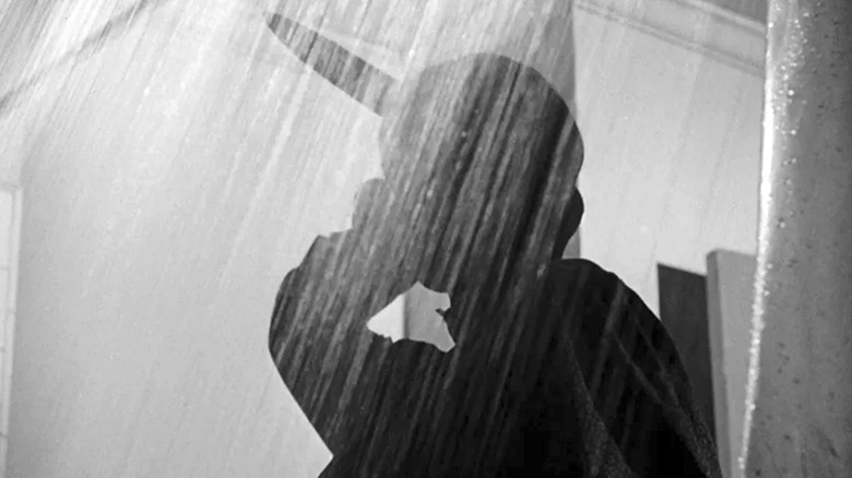 Psycho, Norman staat op het punt Marion onder de douche te vermoorden