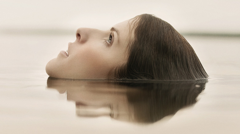 Alice, Darling's Alice floating in water
