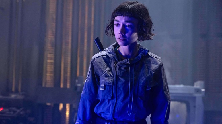 Wendy looking worried in Alien: Earth
