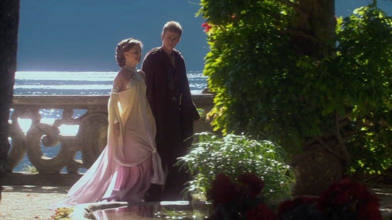 Anakin (Hayden Christensen) and Padme (Natalie Portman) walking on Naboo in Attack of the Clones