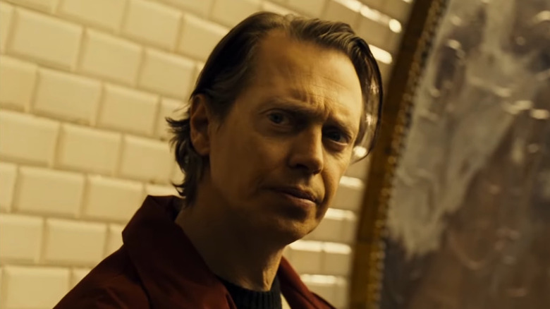 Steve Buscemi as a tourist, waiting for the metro in Tuileries