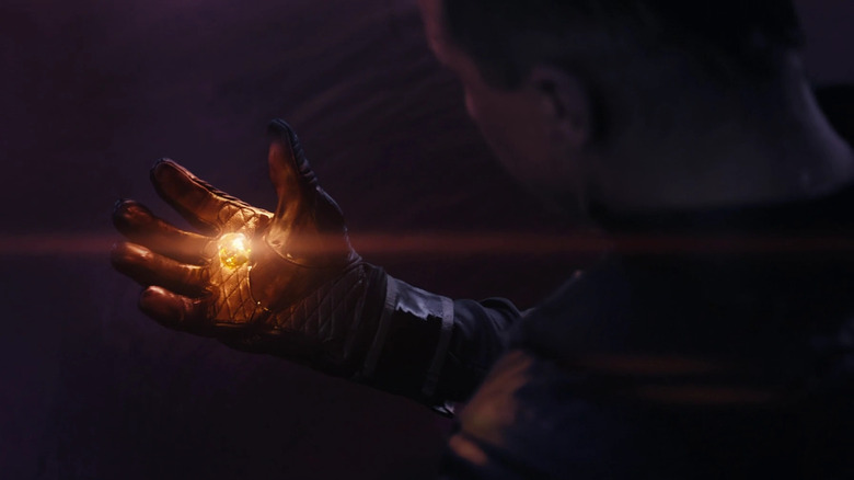 Avengers: Endgame, Hawkeye holding a Soul Stone