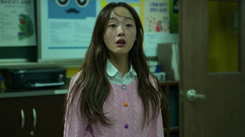 Na-yeon pink sweater