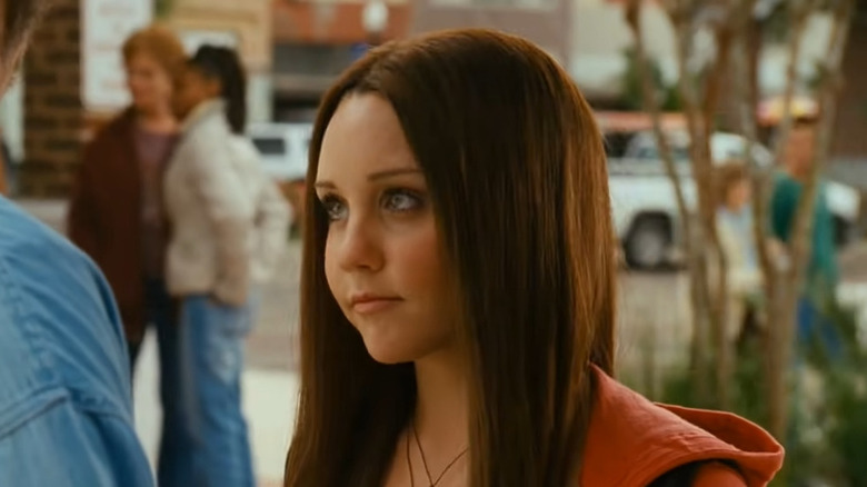 Amanda Bynes as Sydney white at college in Sydney White