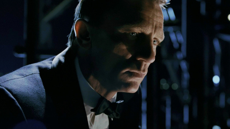 James Bond (Daniel Craig) costume and dressing in 