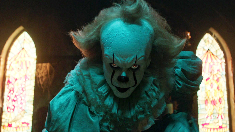 Bill Skarsgård as Pennywise glaring in It (2017)