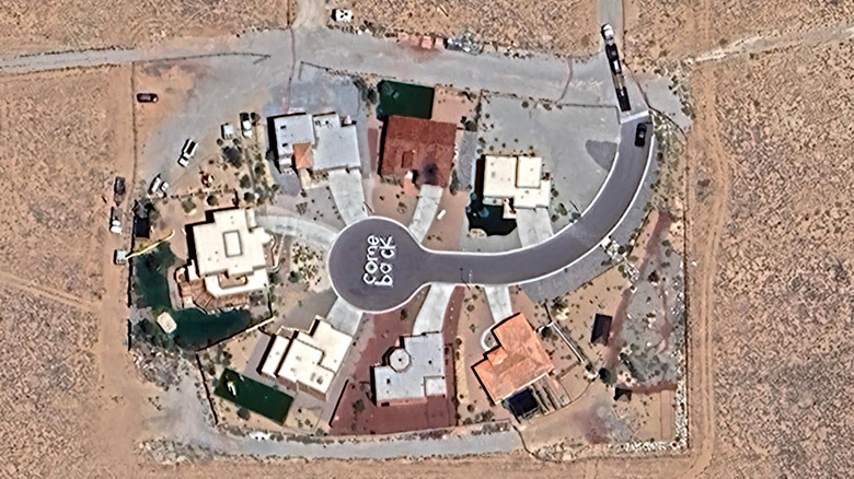 Cul-de-sac या म्हणीची Google Earth प्रतिमा 