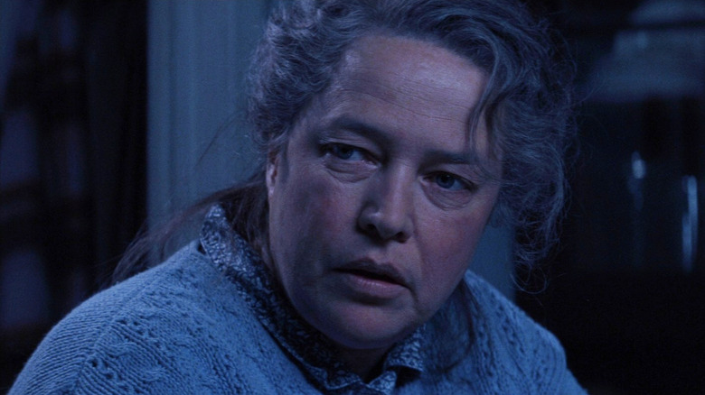 Kathy Bates as Dolores Claiborne looking concerned in Dolores Claiborne