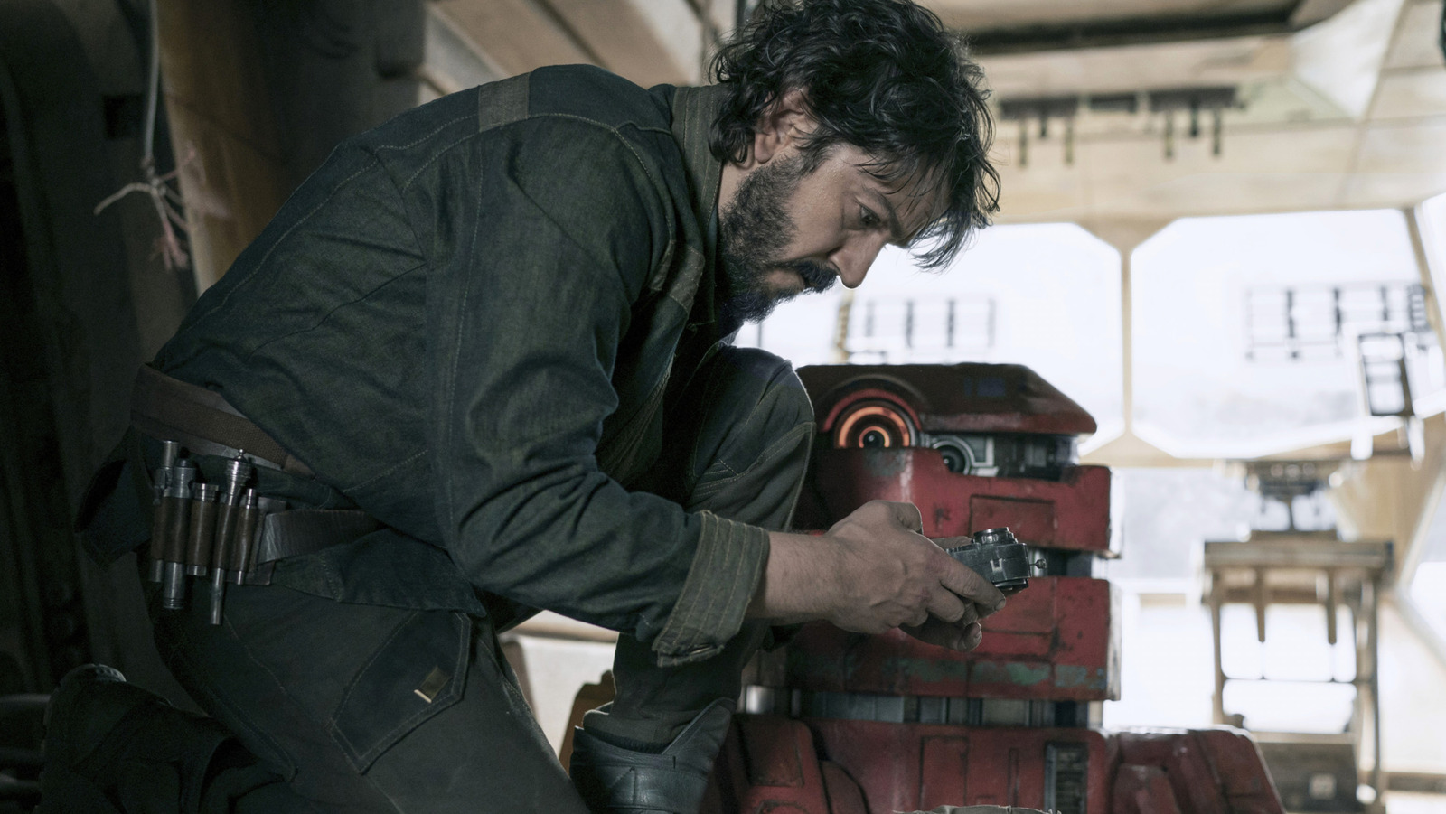 Andor Episode 5 Explains Why Rebel Tech Is So Unique (And So Janky-Looking)