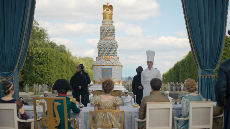 Careme presenta una torre gigante de dulces a Napoleón en Careme