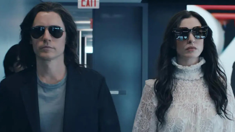 Adam and Rebekah Neumann wearing shades in WeCrashed